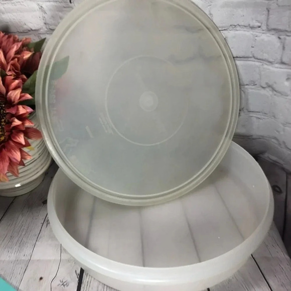 Vintage Tupperware pie keeper food storage - Picture 5 of 5